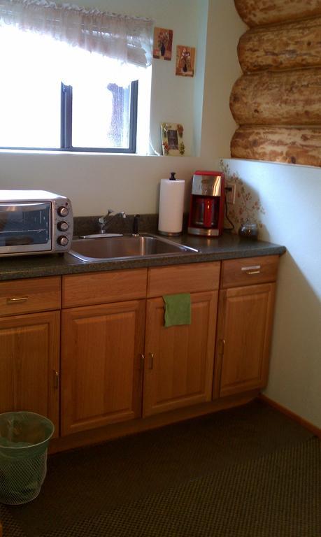 Nature'S Inn Bed And Breakfast Ahwahnee Room photo