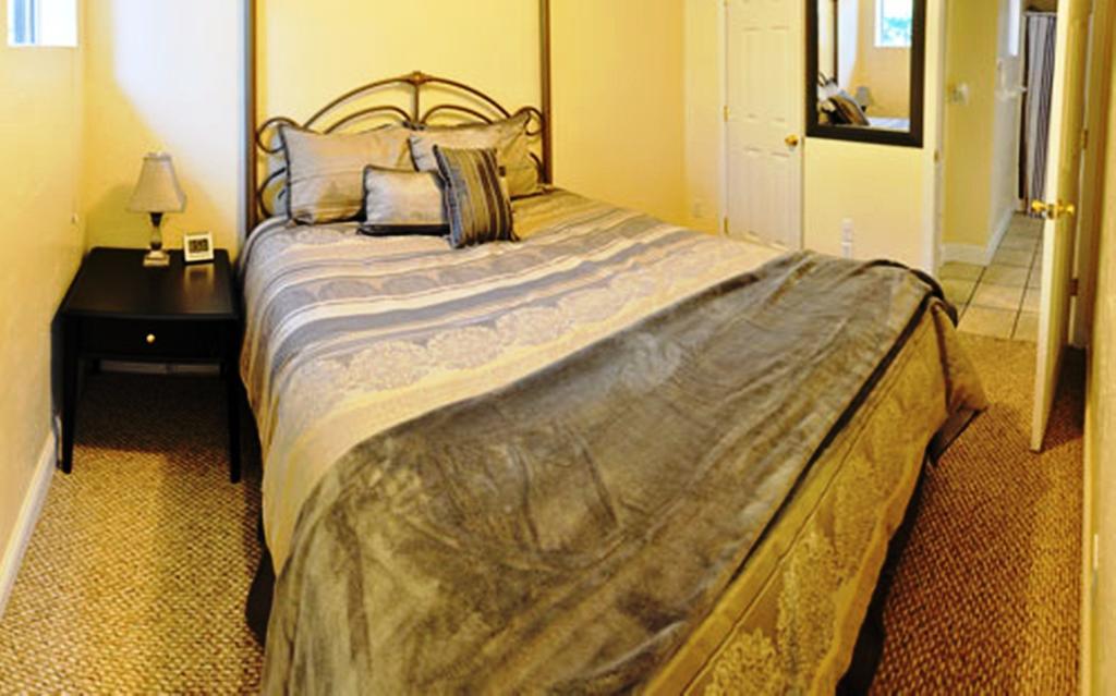 Nature'S Inn Bed And Breakfast Ahwahnee Room photo